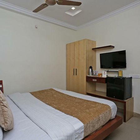 Oyo 3019 Hotel Lingaraj Bhuvanesvar Kültér fotó