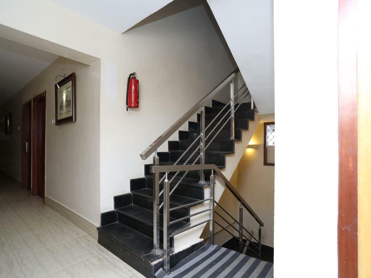 Oyo 3019 Hotel Lingaraj Bhuvanesvar Kültér fotó