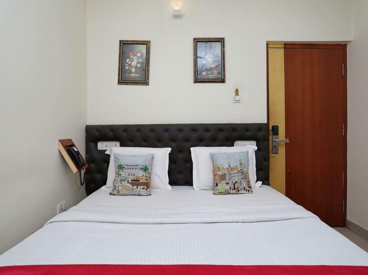 Oyo 3019 Hotel Lingaraj Bhuvanesvar Kültér fotó