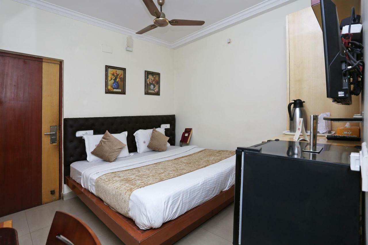 Oyo 3019 Hotel Lingaraj Bhuvanesvar Kültér fotó