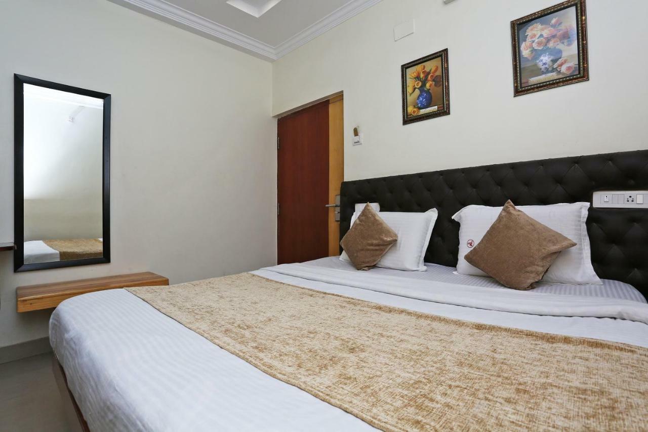 Oyo 3019 Hotel Lingaraj Bhuvanesvar Kültér fotó